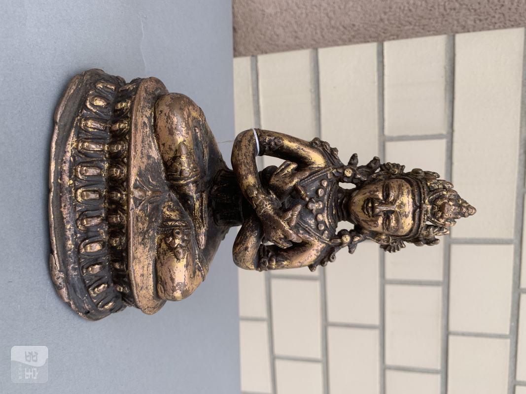 A GILT-BRONZE FIGURE OF VAJRADHARA - 图6